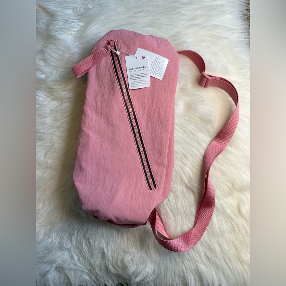 NWT Lululemon Athletica Fast Track Bag 2.0 10L Pink Tide